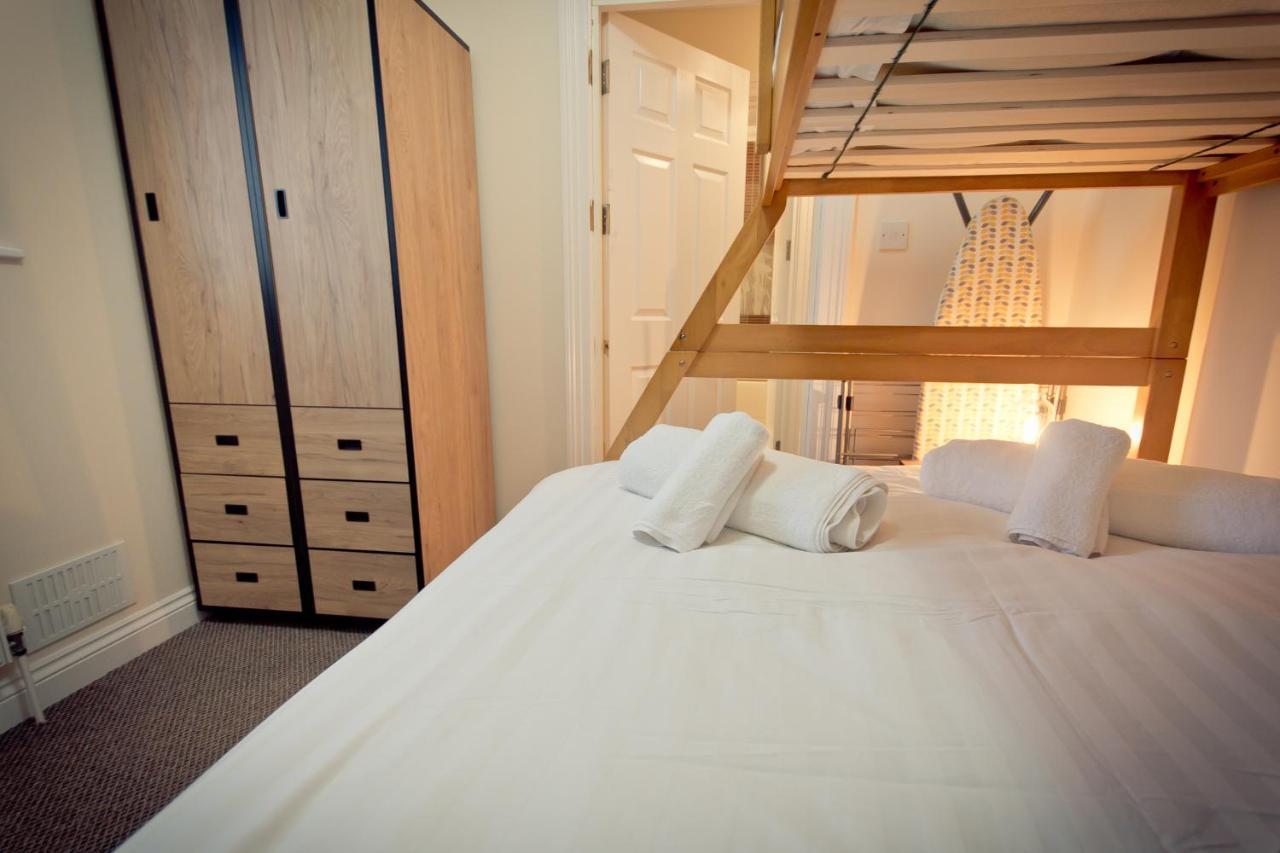 Top View 2 Bedroom Apartments Plymouth Esterno foto